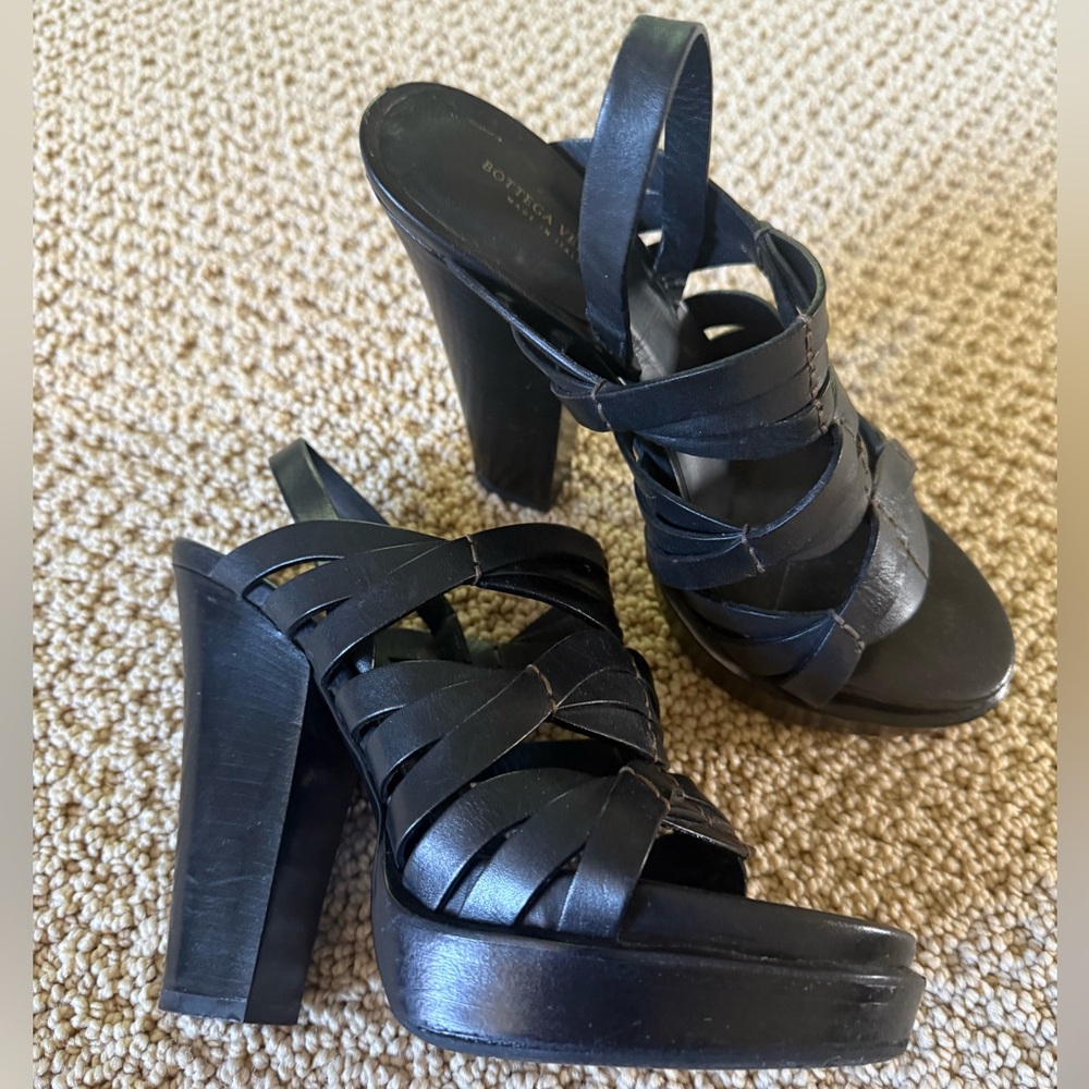 Bottega Veneta Leather Woven Strappy Heels, Size 7, 37 EUC